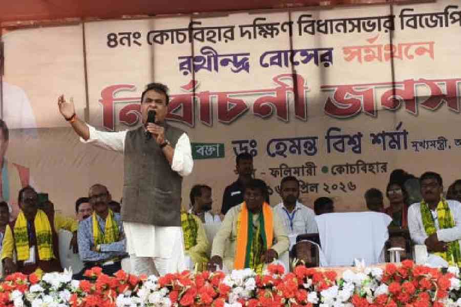 Assam chief minister Himanta Biswa Sarma addresses the crowd at Falimari, Cooch Behar, in support of the BJP candidate of Cooch Behar South Assembly seat on Thursday. Picture by Main Uddin Chisti