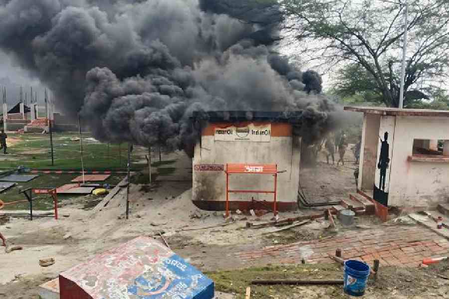 BSF fuel hub fire Hingalganj Bankra