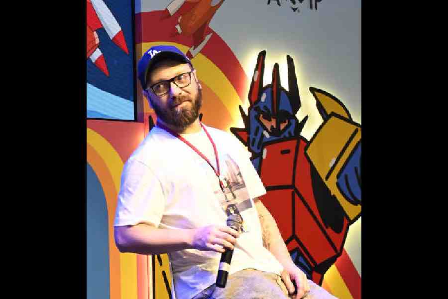 Roge Antonio on stage at Kolkata Comic Con 2026