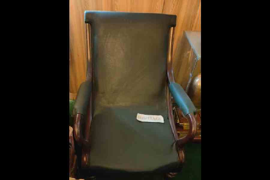 The chair from a saloon car used by Rabindranath Tagore