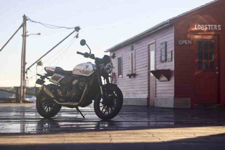 The Triumph Tracker 400 has joined the 400 series at the top in terms of power output and performance. This is the addition to the range after the reduction in engine size to 349cc