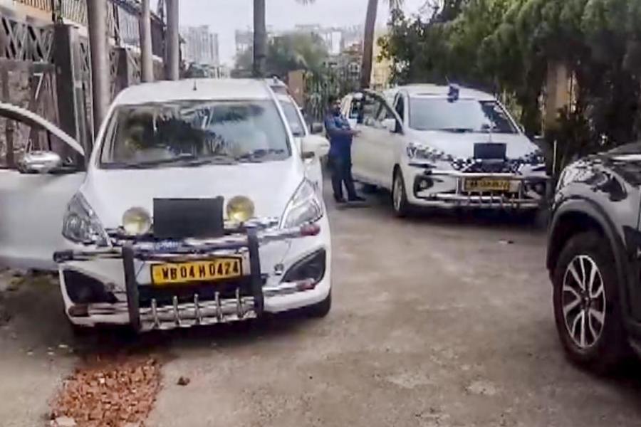 A view of the residence of Managing Director of Sun Enterprise Joy Kamdar, during an ED raid, in Kolkata, West Bengal, Sunday, April 19, 2026.