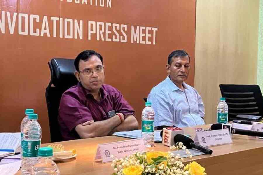 IIT Kharagpur director Suman Chakraborty