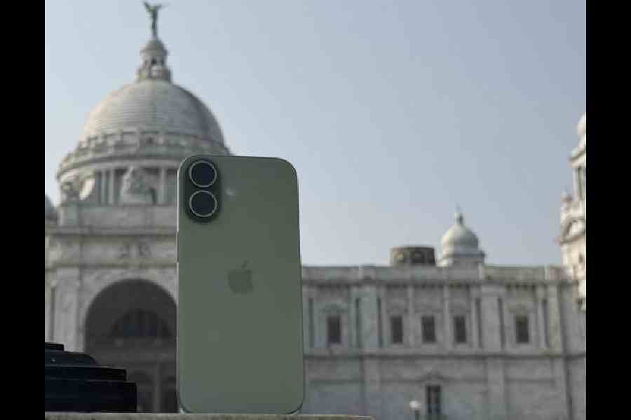 The iPhone 17’s brighter display and anti-glare coating make it easier to read outdoors.  Pictures: Mathures Paul