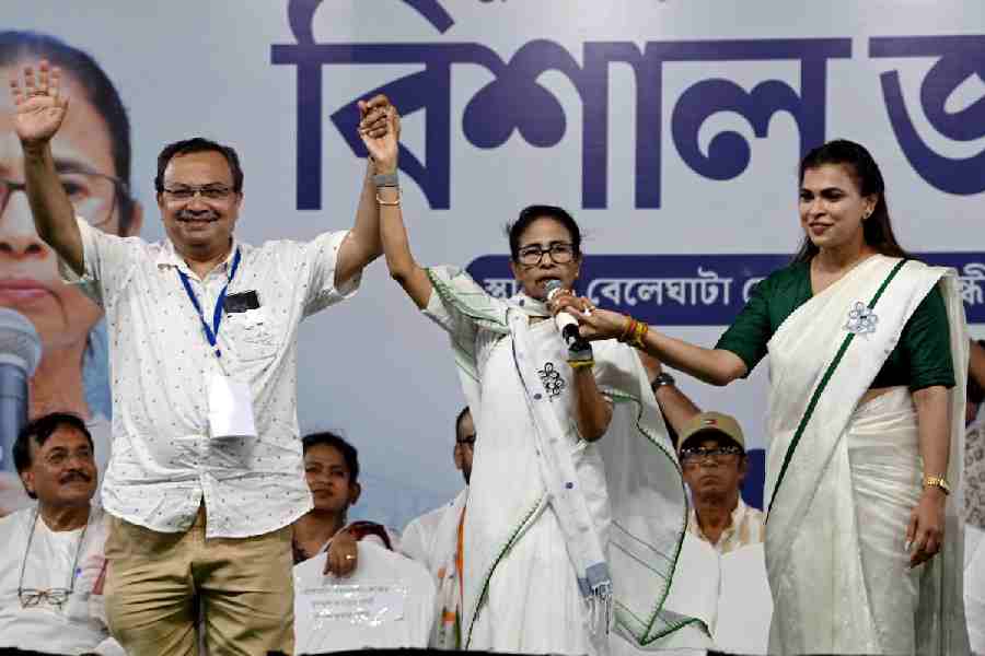 Mamata Banerjee campaigns at Beleghata in support of Kunal Kumar Ghosh and Shrreya Pande, Trinamool Congress candidates from the Beleghata and Maniktala Assembly constituencies, on Monday. 