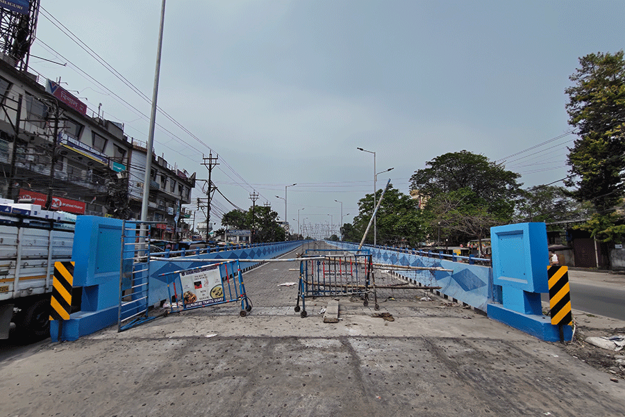 The paused Burdwan Road flyover.