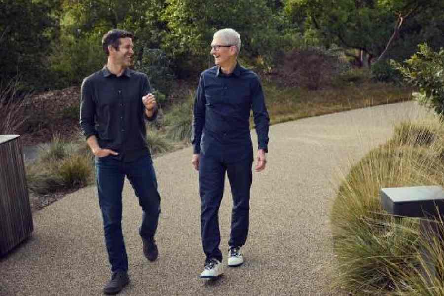 Tim Cook steps down Apple CEO