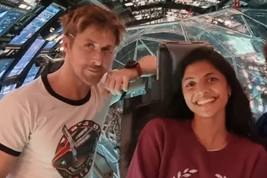 Ryan Gosling and Priya Kansara
