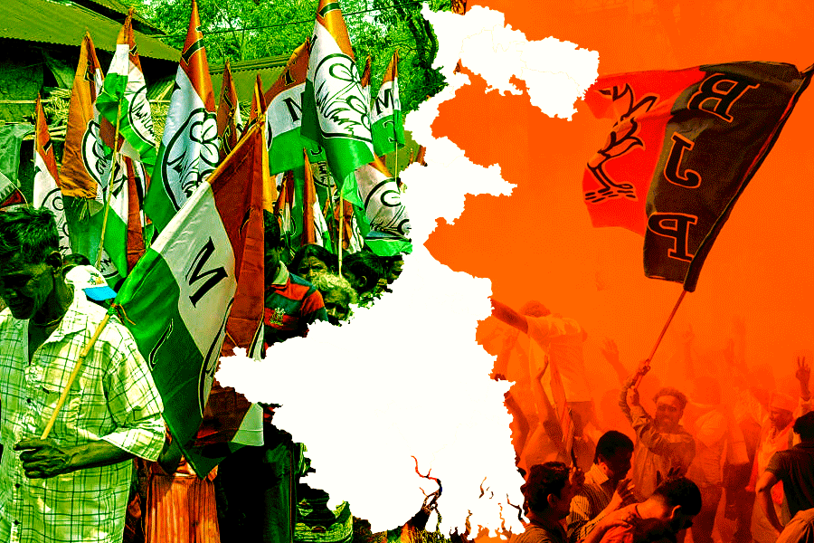 A map of West Bengal divided between green and orange colour
