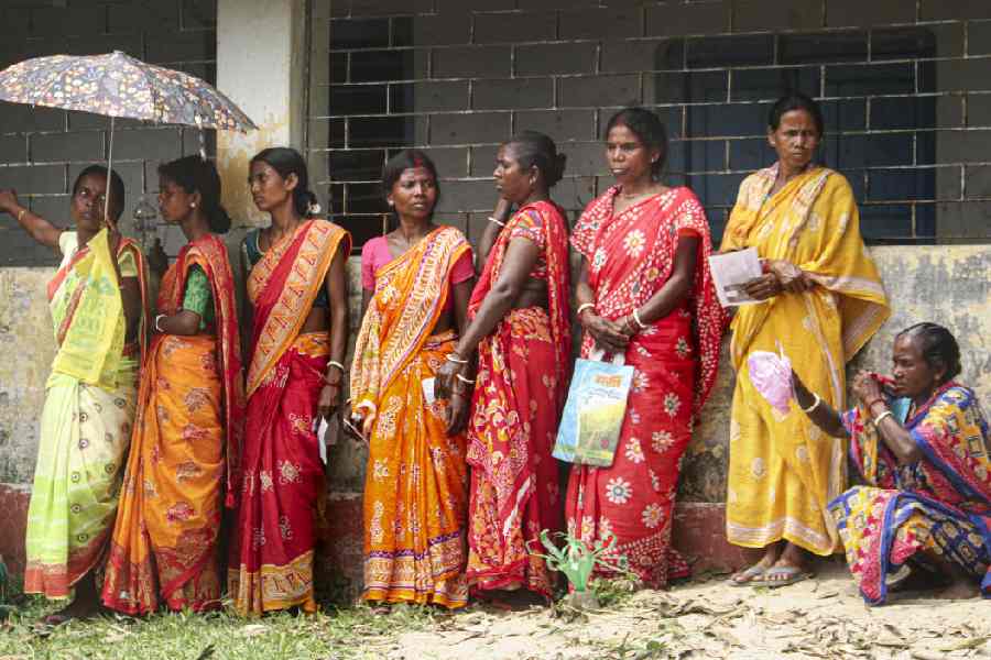 Voters standing in line