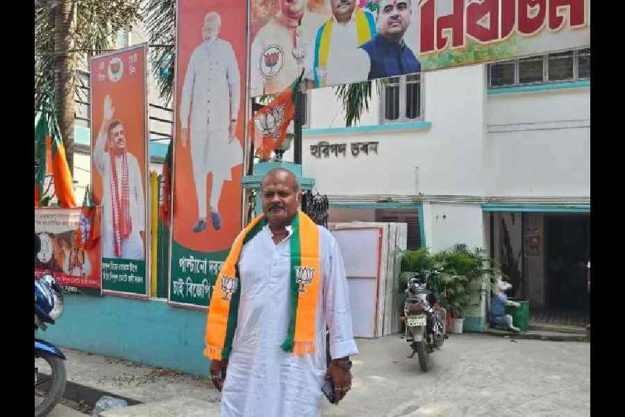 Piyush Kanodia, BJP candidate for Rajarhat New Town, in front of his party office in Rajarhat.