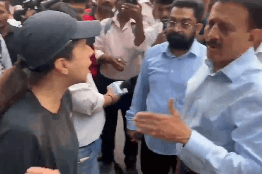 Mumbai woman BJP minister