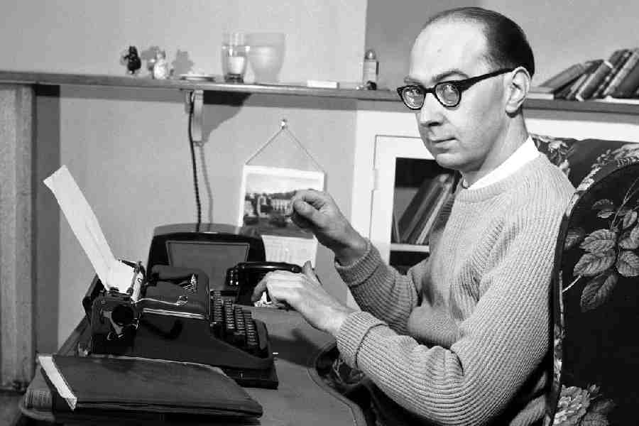 Philip Larkin: empirical poet