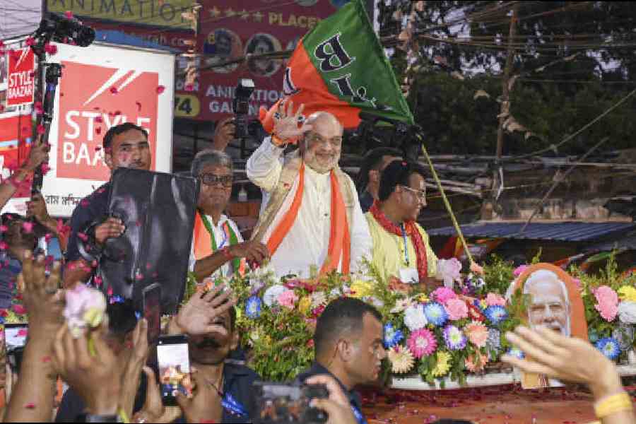 Amit Shah campaigns in Howrah on Saturday.(@AmitShah/X via PTI picture)