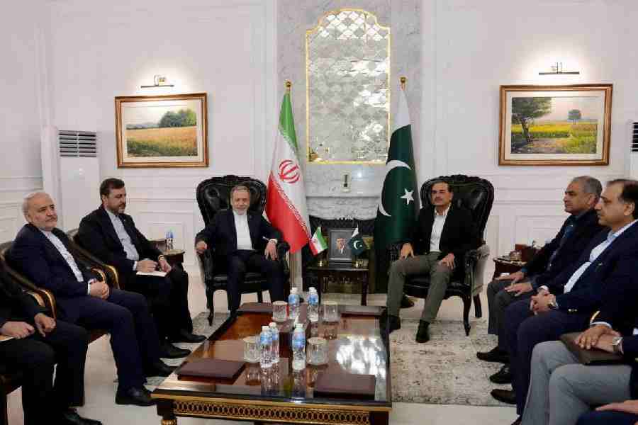 Iranian Foreign Minister Abbas Araqchi meets Pakistan’s Army Chief, Field Marshal Asim Munir, in location given as Islamabad, Pakistan, released April 25, 2026.