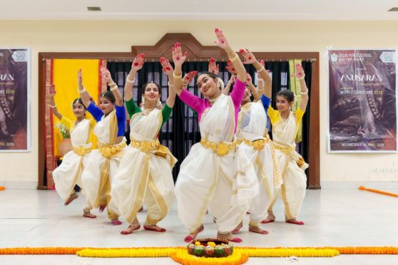 The event commenced with a serene Welcome Dance in the form of Saraswati Vandana, invoking the blessings of Goddess Saraswati, the embodiment of knowledge and art.