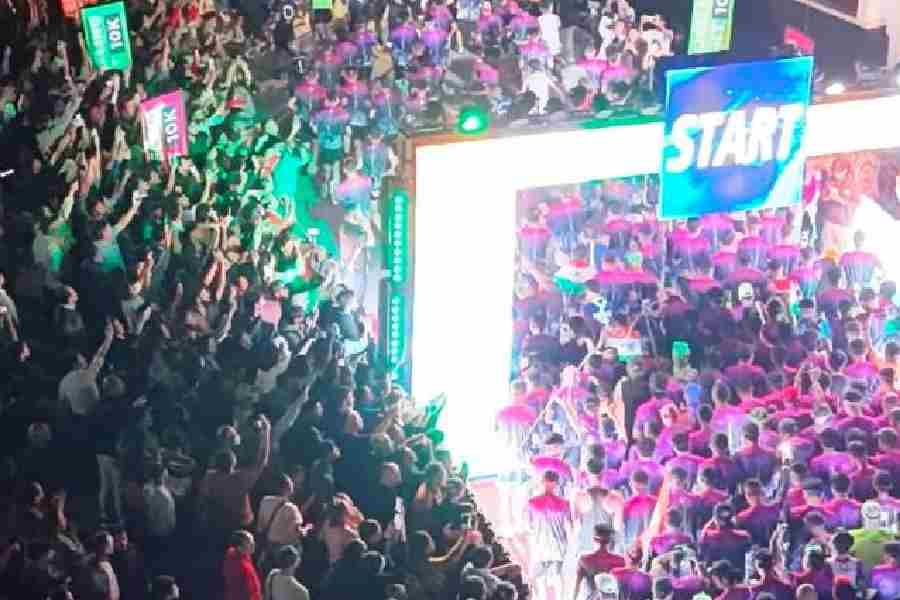 Darjeeling hosts first night marathon with 1,000 runners