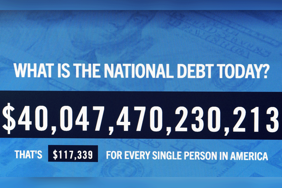 US debt tops $40 trillion for first time