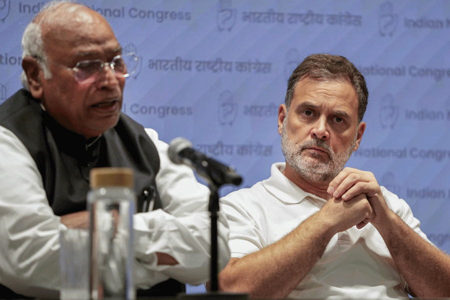 Mallikarjun Kharge, Rahul Gandhi urge PM Modi to scrap caste census questionnaire, seek fresh exercise