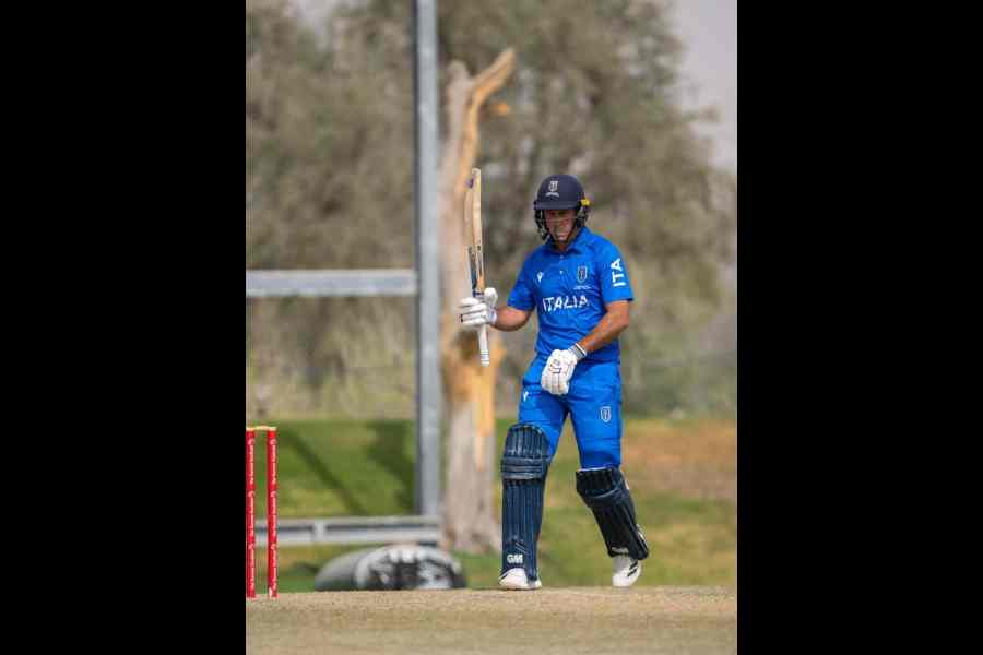 Italy captain Wayne Madsen, who has 253 first-class appearances under his belt