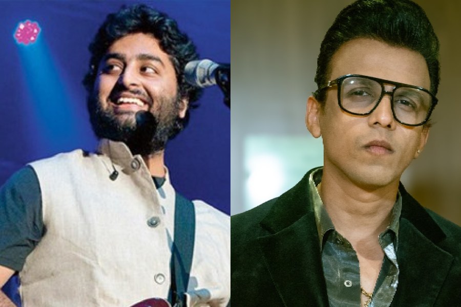 (left to right) Arijit Singh, Abhijeet Sawant
