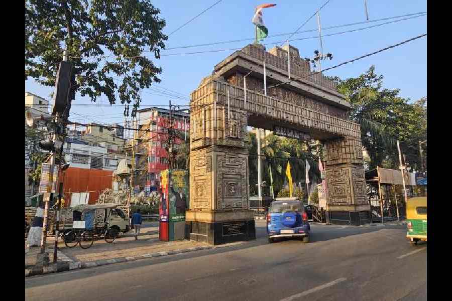 VIP Road gates Kolkata