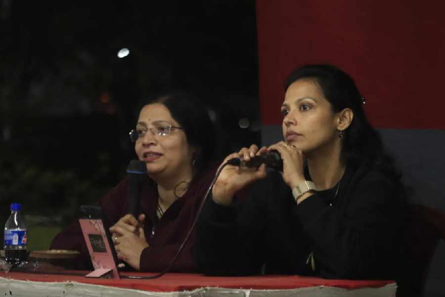 Meghna Gandhe and Mamta Sarda at the commentary box for the women’s final. 