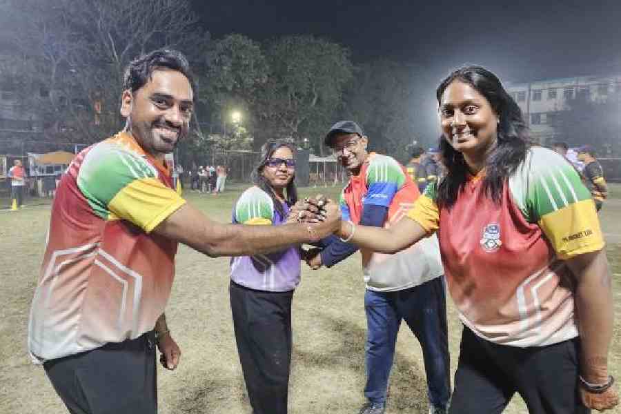 Two couples, one in same shirt and another in opposing camps. Ankit and Dribyani Bansal of Bandhan Royals in front with Uttam (captain, FE Challengers) and Honey Gupta (Birla Warriors) at the back. "Last year, we were in the same team and came runners-up. This year, I did not bid for her, thinking let one of us come back with the Cup," said Uttam. Sadly for them, neither team won