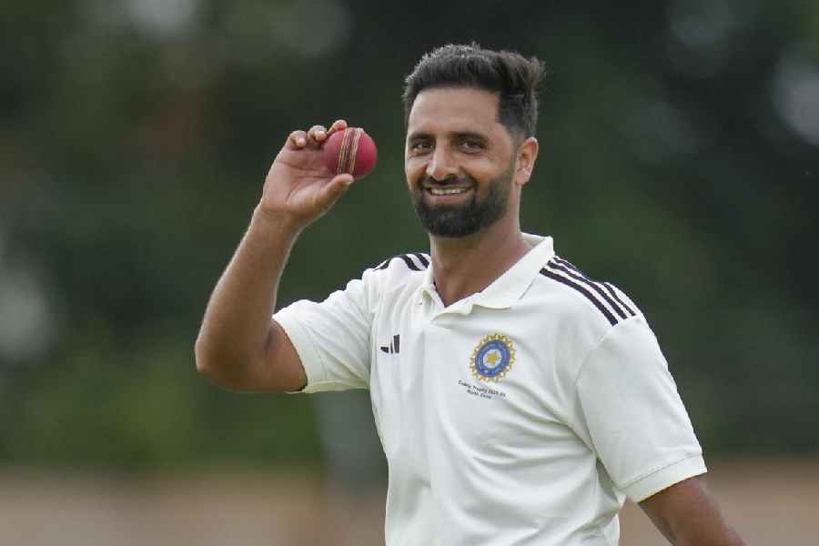 Jammu and Kashmir pacer Auqib Nabi