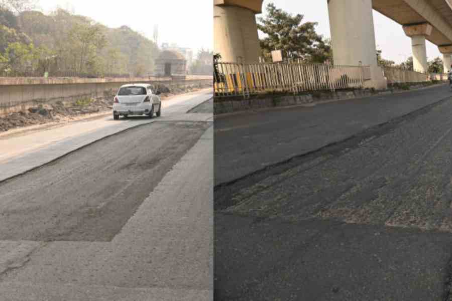 Scraped off stretches of EM Bypass near SRFTI and (right) Kavi Sukanta Metro station,            near the Avishikta crossing, on Sunday. Pictures by Bishwarup Dutta