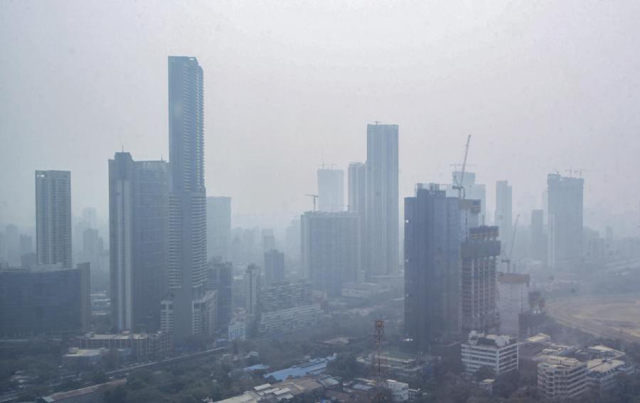 Haze over Mumbai skyline