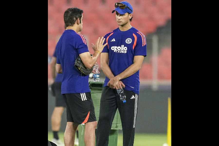 Gautam Gambhir speaks to Abhishek Sharma onthe sidelines of India’s practice.