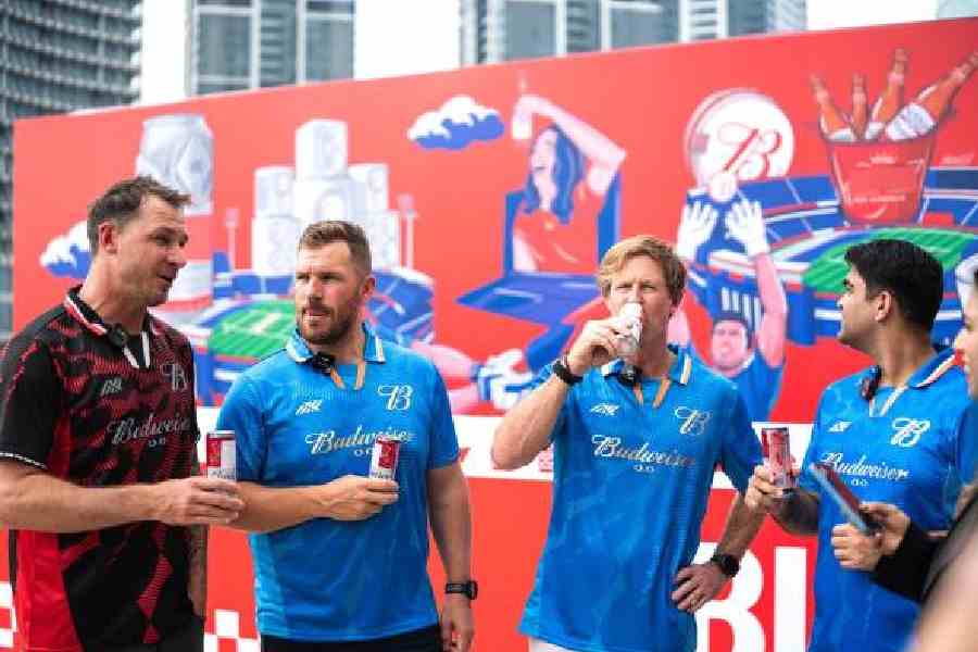 (L-R) Dale Steyn, Aaron Finch and Jonty Rhodes at Bud & Burgers activation, in Colombo, a Budweiser India initiative, ahead of the ICC Men’s T20 World Cup India vs Pakistan match on February 15