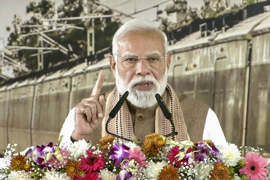 Modi Congress Shirtless Protest AI Summit