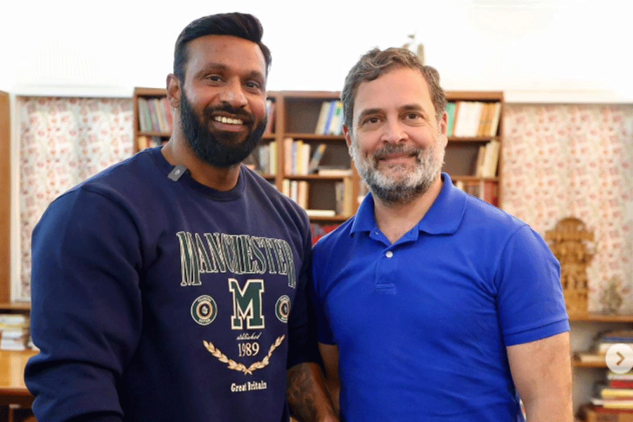 Rahul Gandhi met Deepak Akki Kumar, the gym owner from Kotdwar, Uttarakhand