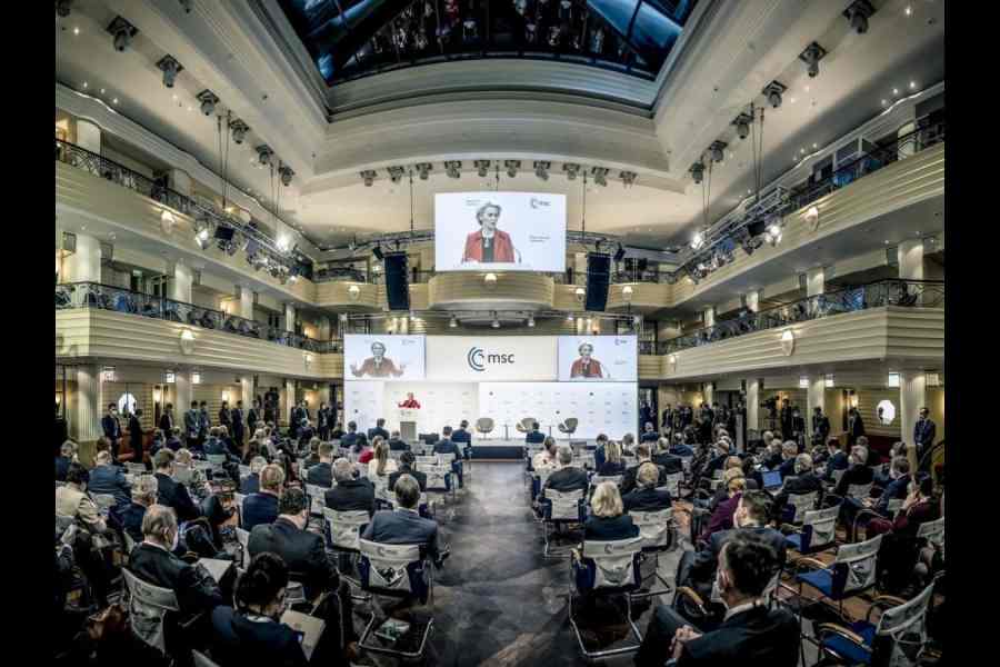 US EU compete for India influence