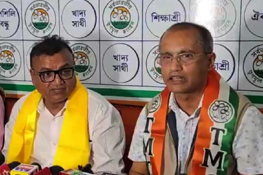 Trinamool Darjeeling (plains) district committee chairman Sanjay Tibrewal (right) and BP Sharma (Bajgain) address the media in Siliguri on Tuesday