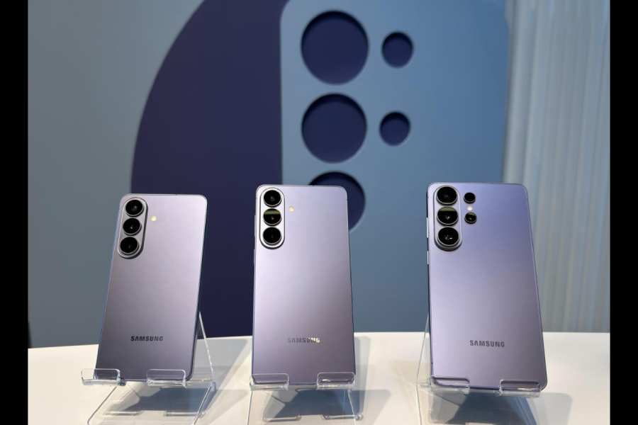 Samsung Galaxy S26 series offers a strong combination of new hardware features and AI chops.