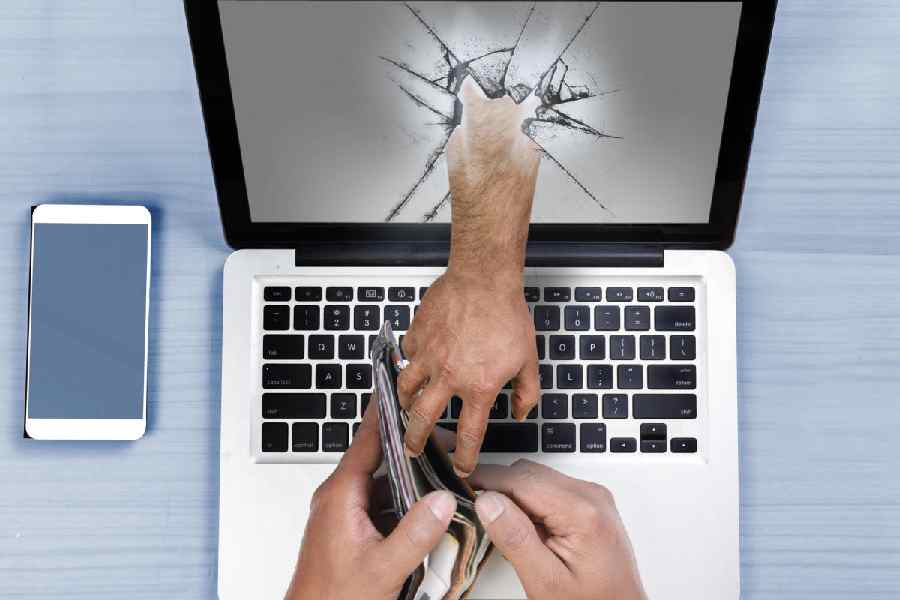 India dark patterns regulation 2023