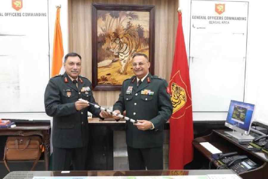 Major General Rajesh A Moghe hands over the charge of commander of the Bengal Sub-Area to Major GeneralDK Singh (left) on Wednesday