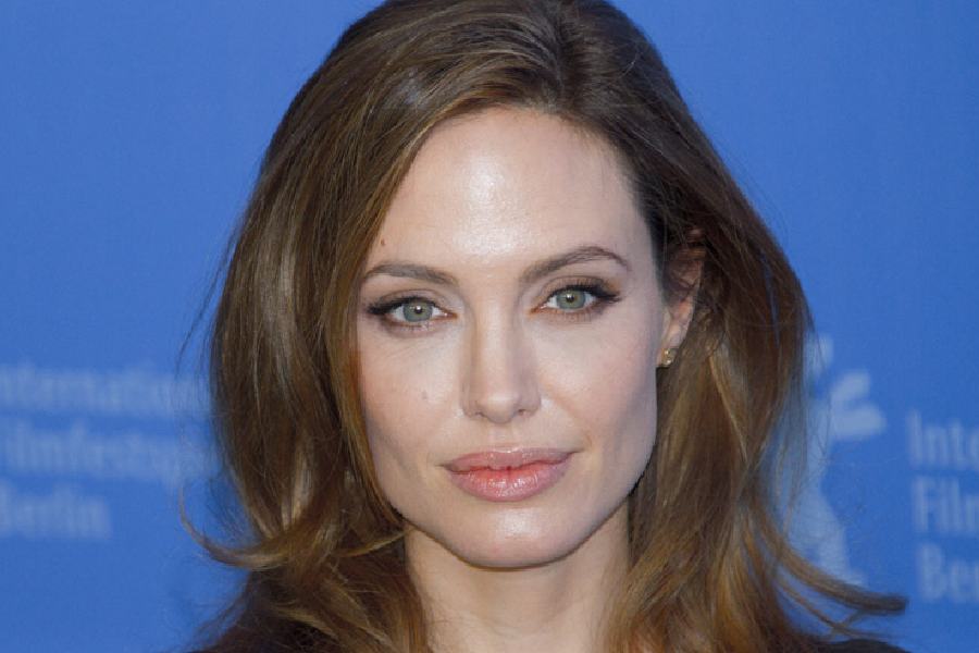Angeline Jolie