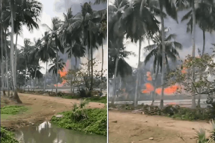 A huge fire erupted due to a gas pipeline leakage at an ONGC well at Irusumanda village of Malikipuram mandal in Dr BR Ambedkar Konaseema district on Monday.