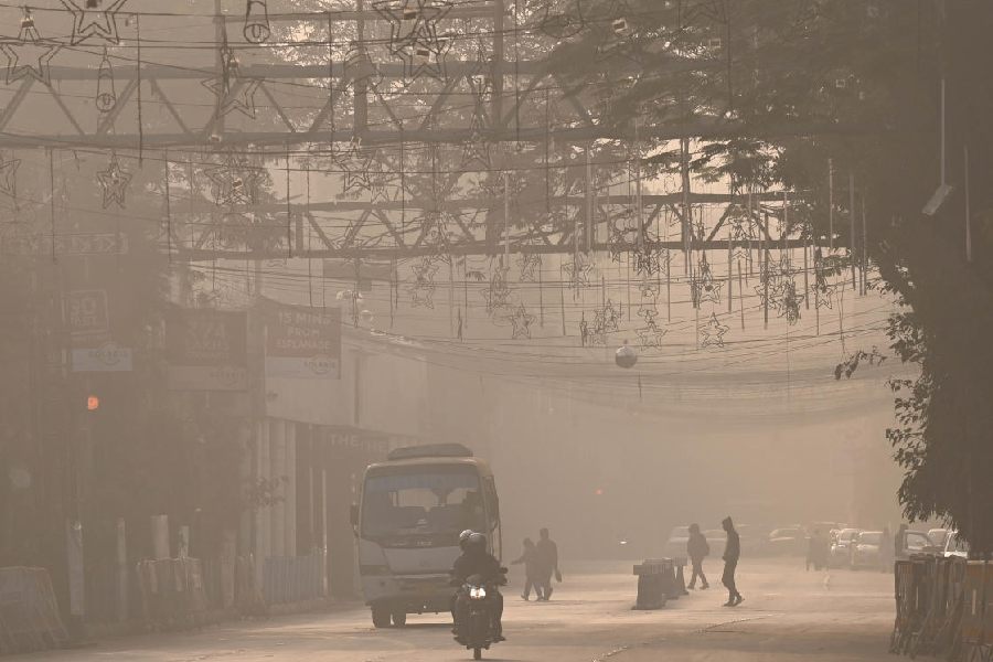 Commuters on a foggy Park Street around 8am on Wednesday.