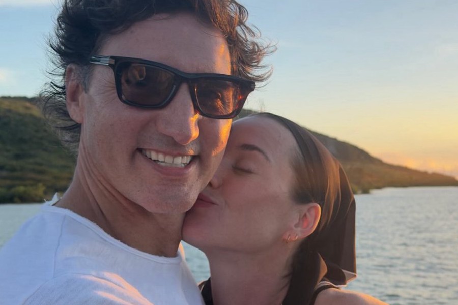 Katy Perry (right) with Justin Trudeau (left)