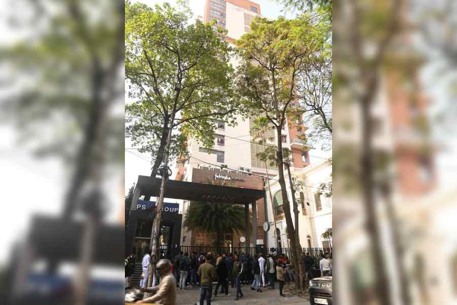 The residence of I-PAC chief Pratik Jain on Loudon Street during the ED raid on Thursday afternoon. Picture by Bishwarup Dutta