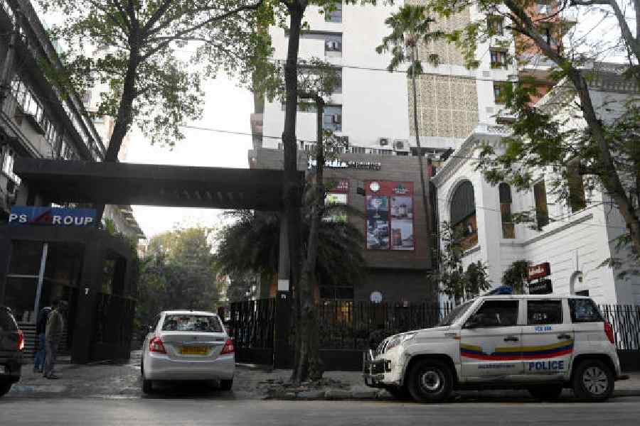 A police vehicle outside the Loudon Street residence of I-PAC chief Pratik Jain on Saturday. (Sanat Kr Sinha)