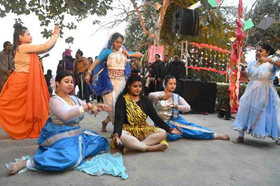 Participants in the River Festival at Prinsep Ghat            on Saturday afternoon. Picture by Sanat Kr Sinha