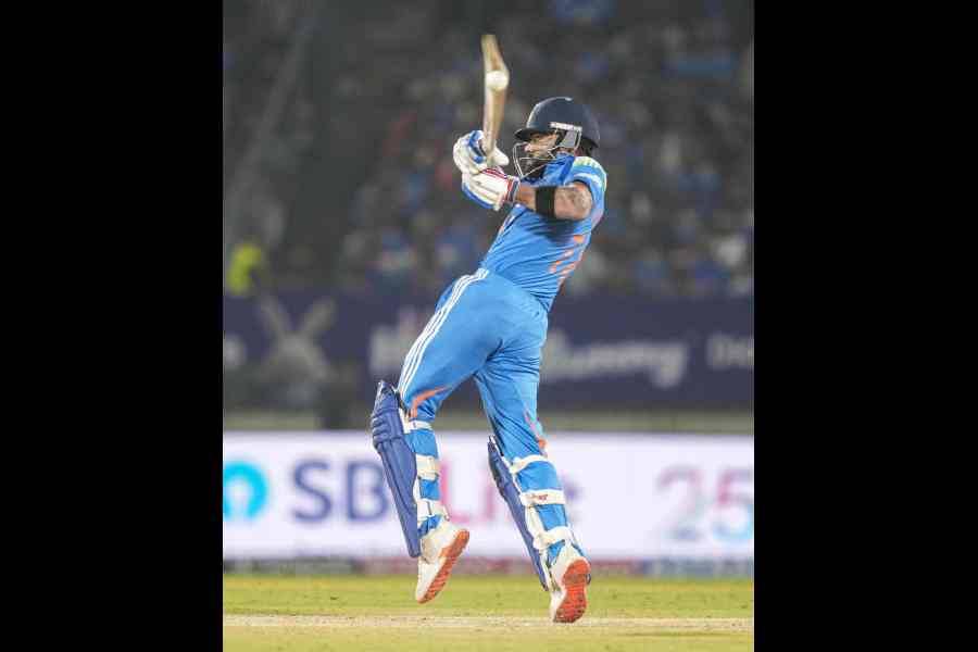 Virat Kohli plays a pull shot during his innings of 93 off 91 balls. Virat missed his century, but became the fastest to reach 28,000 International runs in men’s cricket.