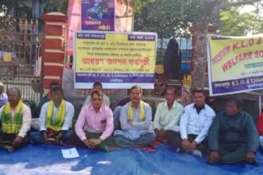 Former KLO militants and linkmen at the relay hunger strike in Cooch Behar on Sunday