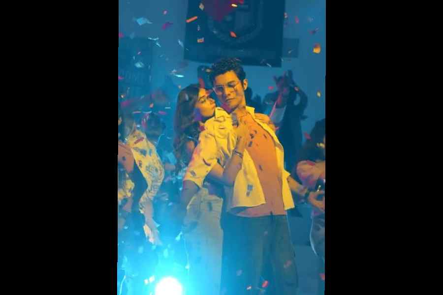 Hiya Chatterjee and Ritwik Bhowmik in Ke tumi nandini 2.0